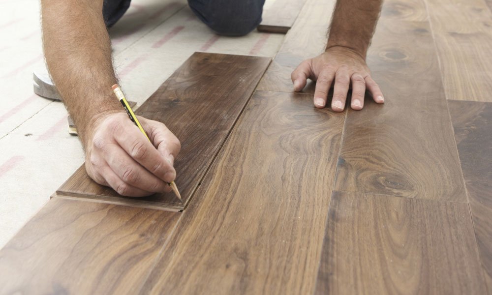 Bạn cần nhận biết nguyên nhân khiến sàn gỗ phồng rộp để tìm cách sửa chữa