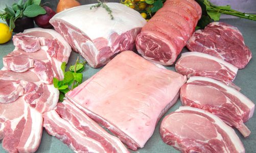 Thị trường nhập khẩu thịt lợn đang diễn ra sôi nổi